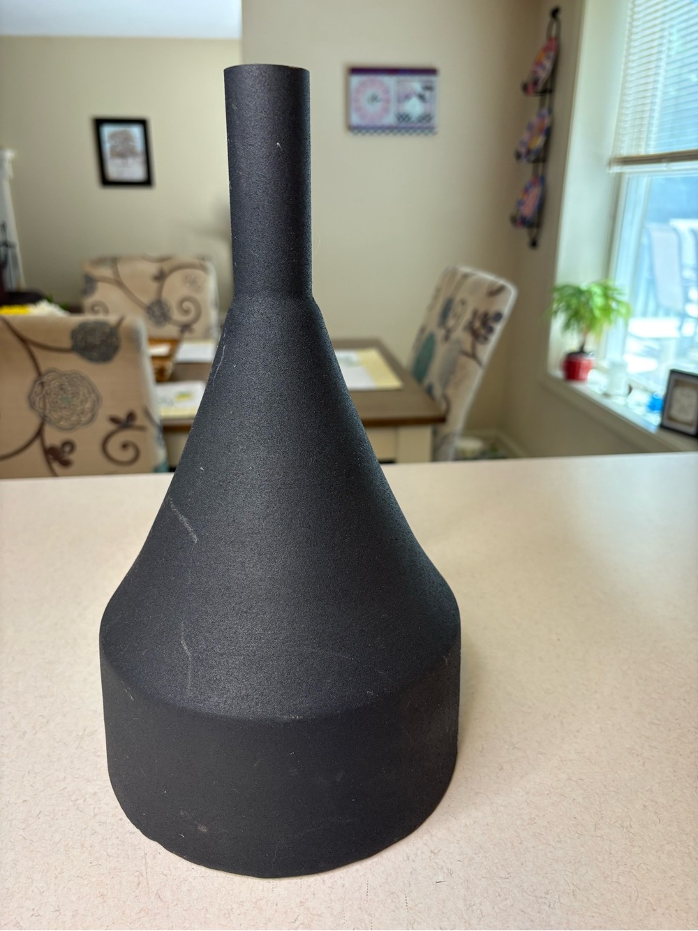 Matte Black Textured Vintage Medal Vase - Picture 3 of 6